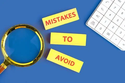 Conceptual mistakes to avoid symbol. Copy space. Mistakes to avoid message wr Stockfoto's