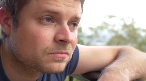 Concerned Man 库存影片 40300362