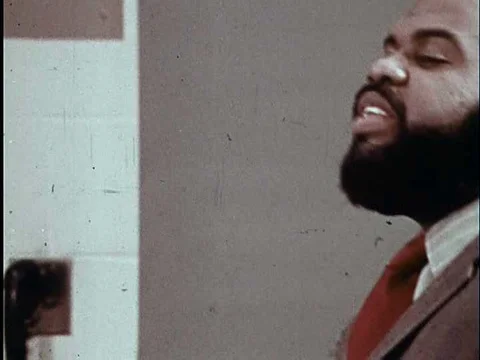 A conclusion to a lecture given by an African American high school history Vidéo 75293003