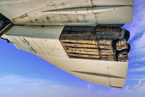 Concorde wing from below with engines Foto stock