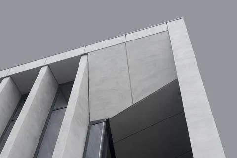 Concrete architectural detail with strong angular columns and geometric form. Foto stock