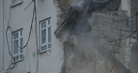 Concrete crushing by a huge machine 스톡 동영상 149492494