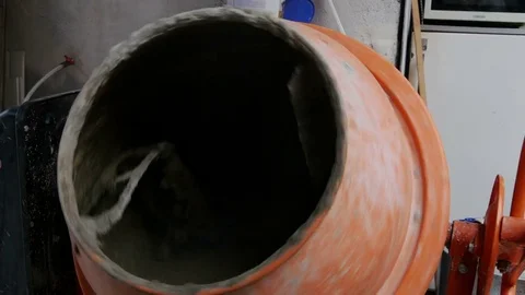Concrete mixer turns Video stock 80290225