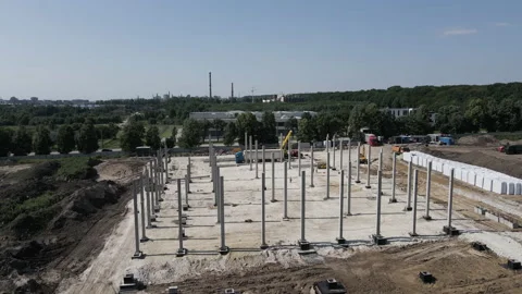 Concrete pillars for the frame of the warehouse Video stock 235715760