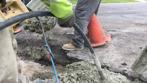 Concrete Pouring Workers Stockbeeldmateriaal 77457177