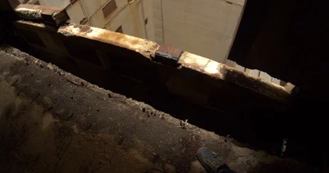 Concrete walls of the elevator shaft Vídeo Stock 92628279
