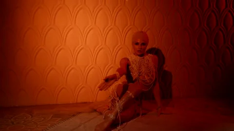 Concubine in arabic harem in old palace, sexual fantasy and exotic dance show Video stock 181799518