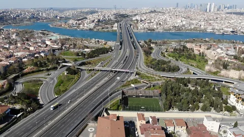 Condition of roads after curfew measures in the context of large cities in Turke Stock Footage 128319102
