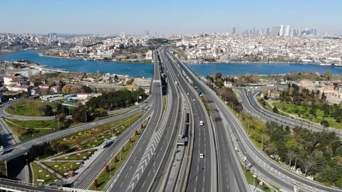 Condition of roads after curfew measures in the context of large cities in Turke Stock Footage 128319109