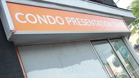 Condo presentation centre center horizontal rectangle red white silver sign top Vídeo Stock 251357756