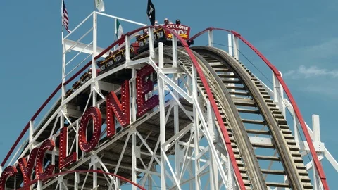 Coney Island Cyclone Roller Coaster 動画素材 88549901