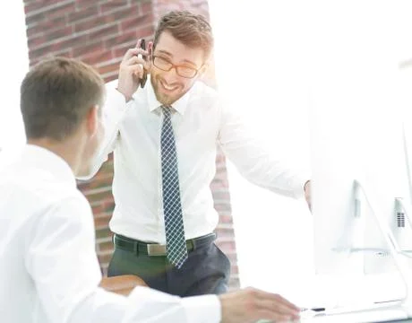 Confident businessman solves work problems 库存照片