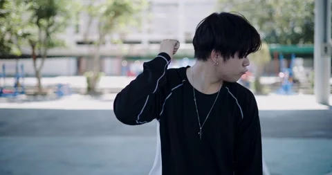 Confident young man practicing freestyle hip hop dance. Stock-Footage 313172846