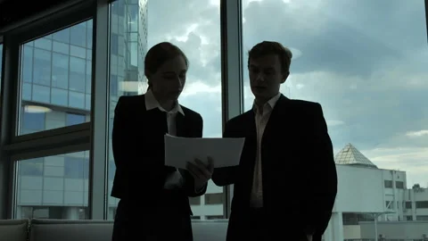 The conflict between colleagues Видео 108393902