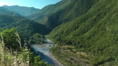 The confluence between Trebbia and Aveto rivers. Video stock 152904065