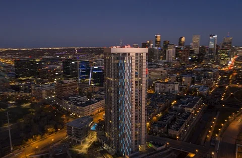 Confluence Tower at Sunset, Aerial Orbit Timelapse Stockbeeldmateriaal 124977470