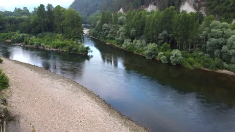 Confluence of two salmon rivers Vídeo Stock 155550447