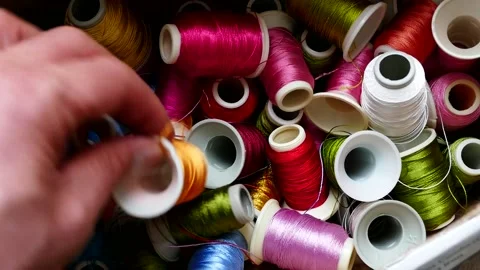 Confusion, difficulty in choosing, not being able to choose, 스톡 동영상 132217322