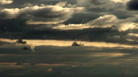 Congested and Layered Clouds in a Time Lapse Video stock 35402001