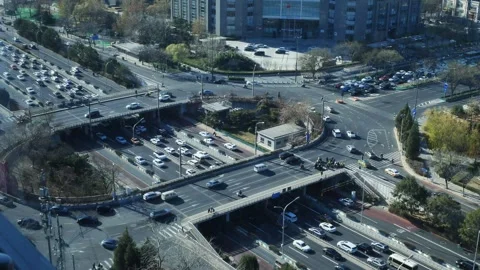 Congested traffic in Beijing ring road high way Stockbeeldmateriaal 303982176