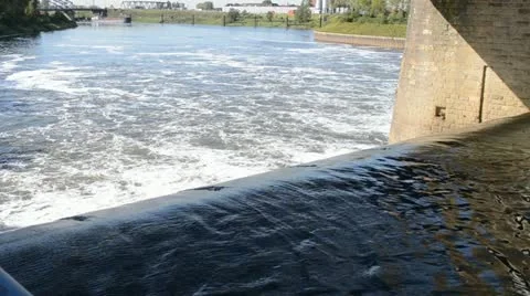 Congestion level at a sluice Stock Footage 10992746