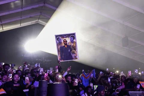 Congolese singer Fally Ipupa performs at a live concert in Nairobi, Kenya - 05 S Stock Photos