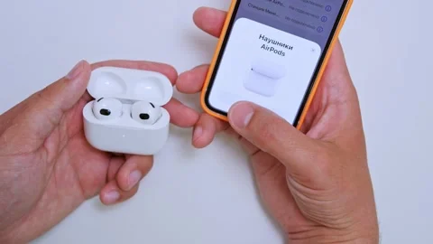 Connect message on iPhone 12 mini the Apple Computers AirPods 3 headphones Video stock 196186229
