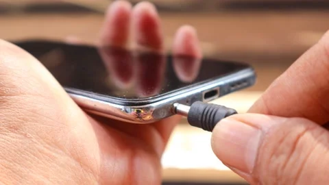 Connecting Audio. Stock Footage 340313362