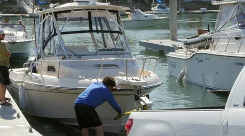 Connecting Boat to Trailer 2 Stock-Footage 51431771