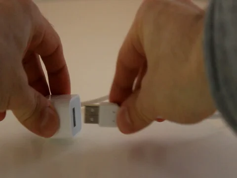 Connection USB Vídeos de archivo 86279182