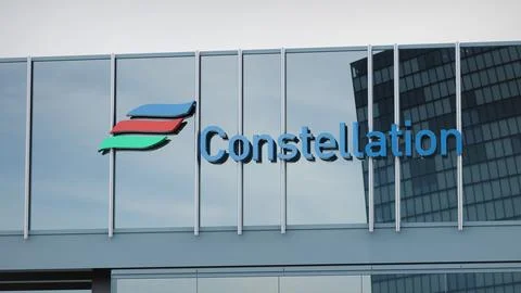 Constellation Energy Stock data presented on the logo of the office facade Stock Photos