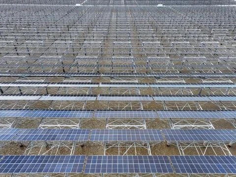 Construction is accelerating on the 2-GW Tianwan tidal flat photovoltaic demo Stock Photos