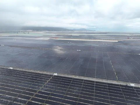 Construction is accelerating on the 2-GW Tianwan tidal flat photovoltaic demo Stock Photos