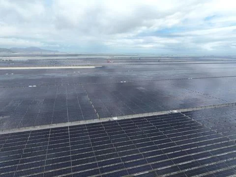Construction is accelerating on the 2-GW Tianwan tidal flat photovoltaic demo Stock Photos