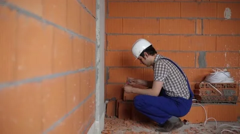 Construction and installation work Vidéo 61727830