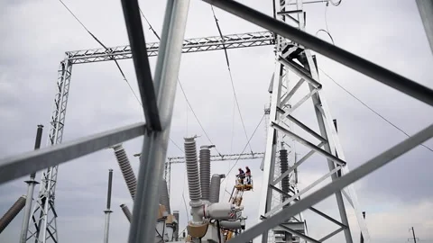 Construction and maintenance of power stations Stockbeeldmateriaal 172111959