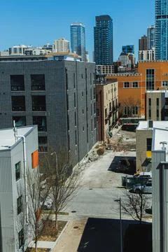 Construction and urban setting view in a city with tall buildings and clear.. Fotos Stock