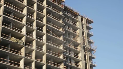 Construction of an apartment house Stockbeeldmateriaal 75541255