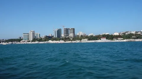 Construction of buildings on the seashore Vídeo Stock 317701190