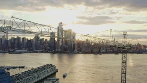 Construction crane on the Hudson River.4K 動画素材 160930269