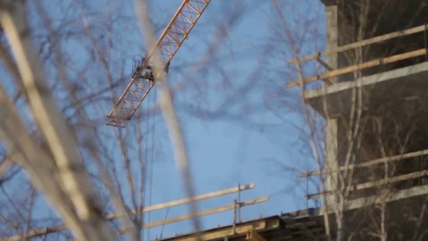 Construction crane in operation 库存影片 75542228