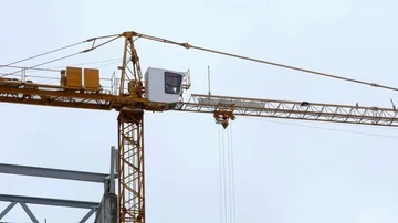 Construction crane working tower building 4k 库存影片 85650227