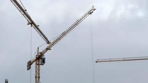 Construction crane working tower building 4k 库存影片 85651159