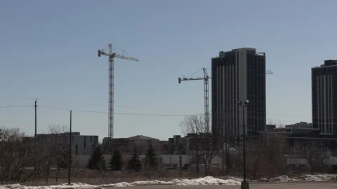 Construction cranes building new condominium apartment towers near Toronto Stockbeeldmateriaal 150747214