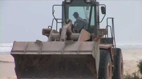 Construction Digger on Beach in Asia Vídeo Stock 39600260
