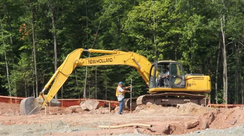 CONSTRUCTION EXCAVATOR Stock-Footage 33828555