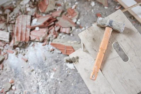 Construction hammer in a house under construction Foto stock