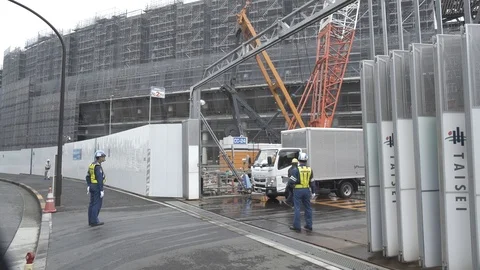 Construction of the main Olympic Stadium in Tokyo. Tokyo 2020. Vídeo Stock 92729731