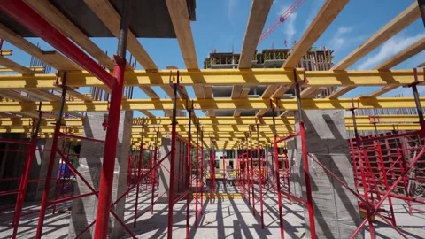 Construction of a monolithic house Stockbeeldmateriaal 293231130