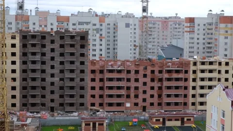 Construction of a multi storey building Vídeos de archivo 145385078